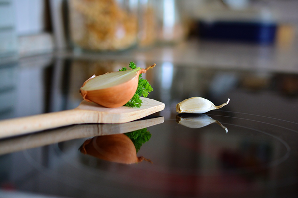 Piani cottura a induzione o a gas: quale scegliere?